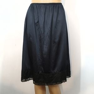 Greenco Maid Midi Black Slip Size L Lace Trim